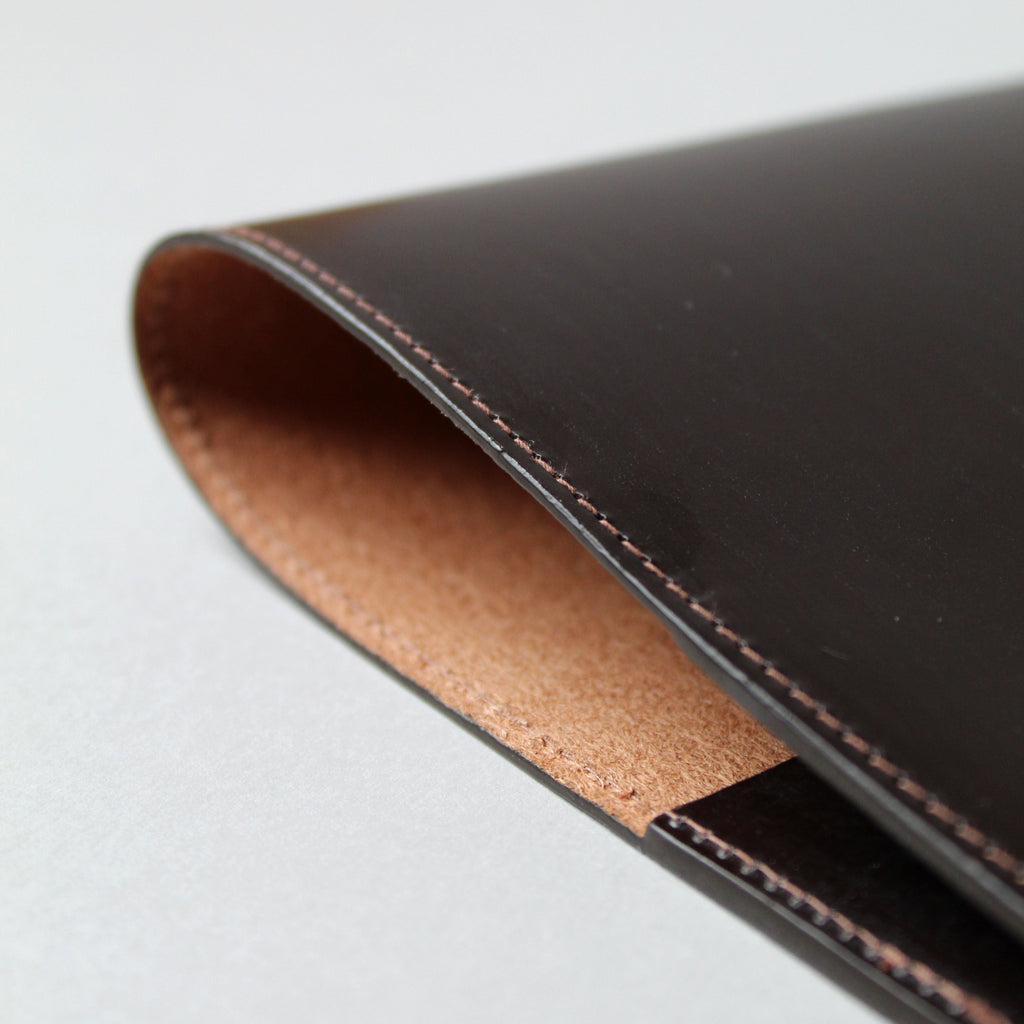 The Leather Cover: the perfect gift to for colleagues and clients alike